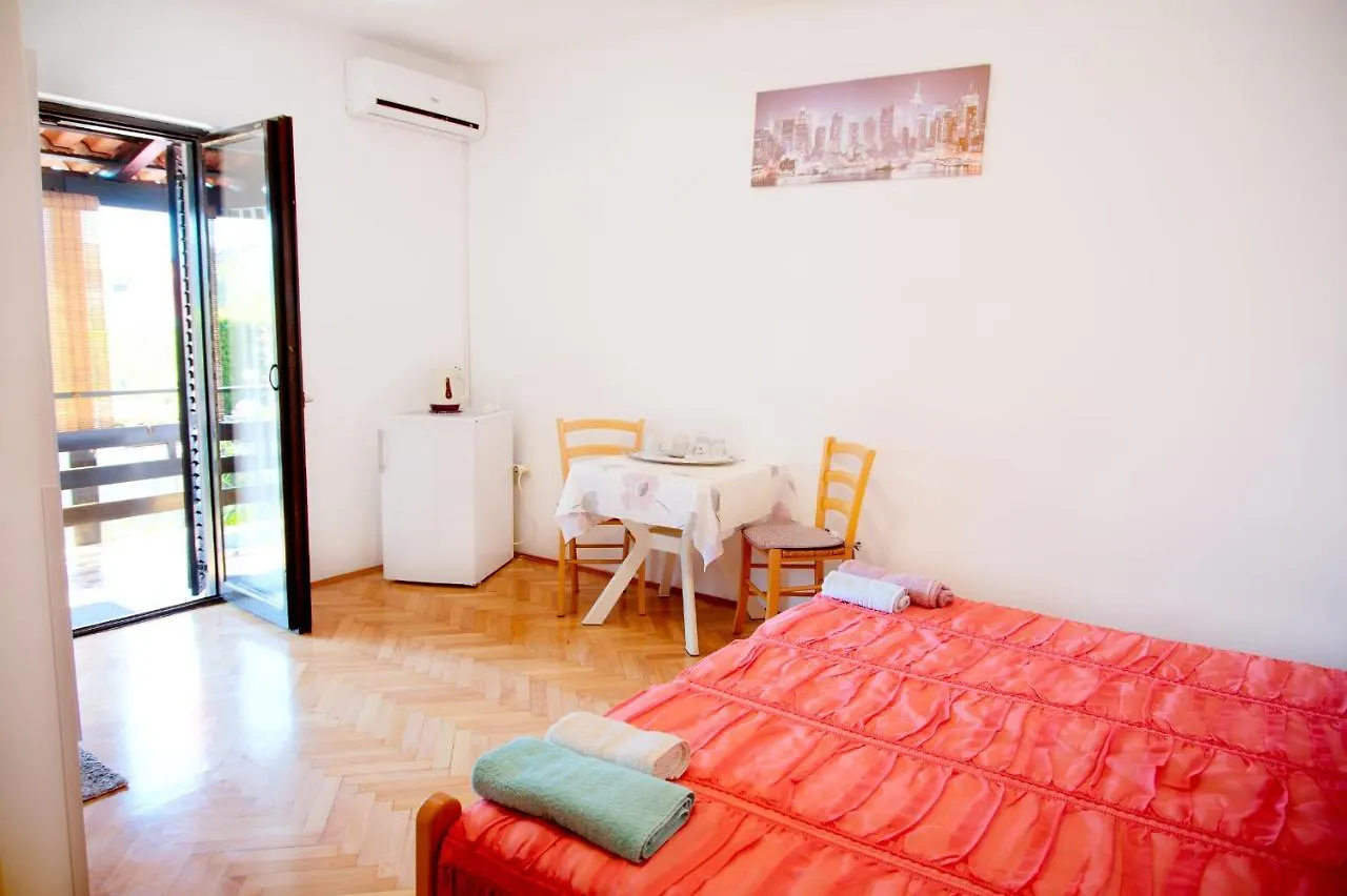 Nada Rooms 52 Pula