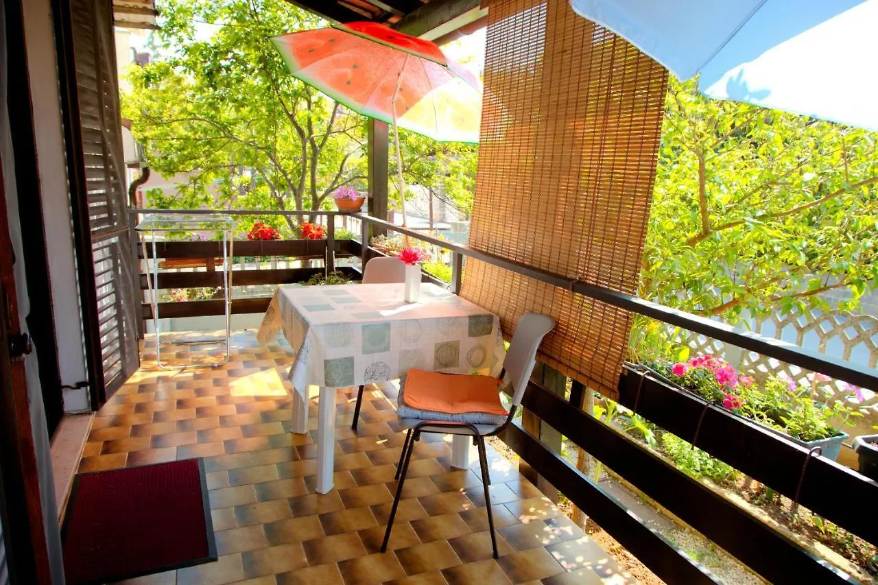 Nada Rooms 52 Pula Guest house