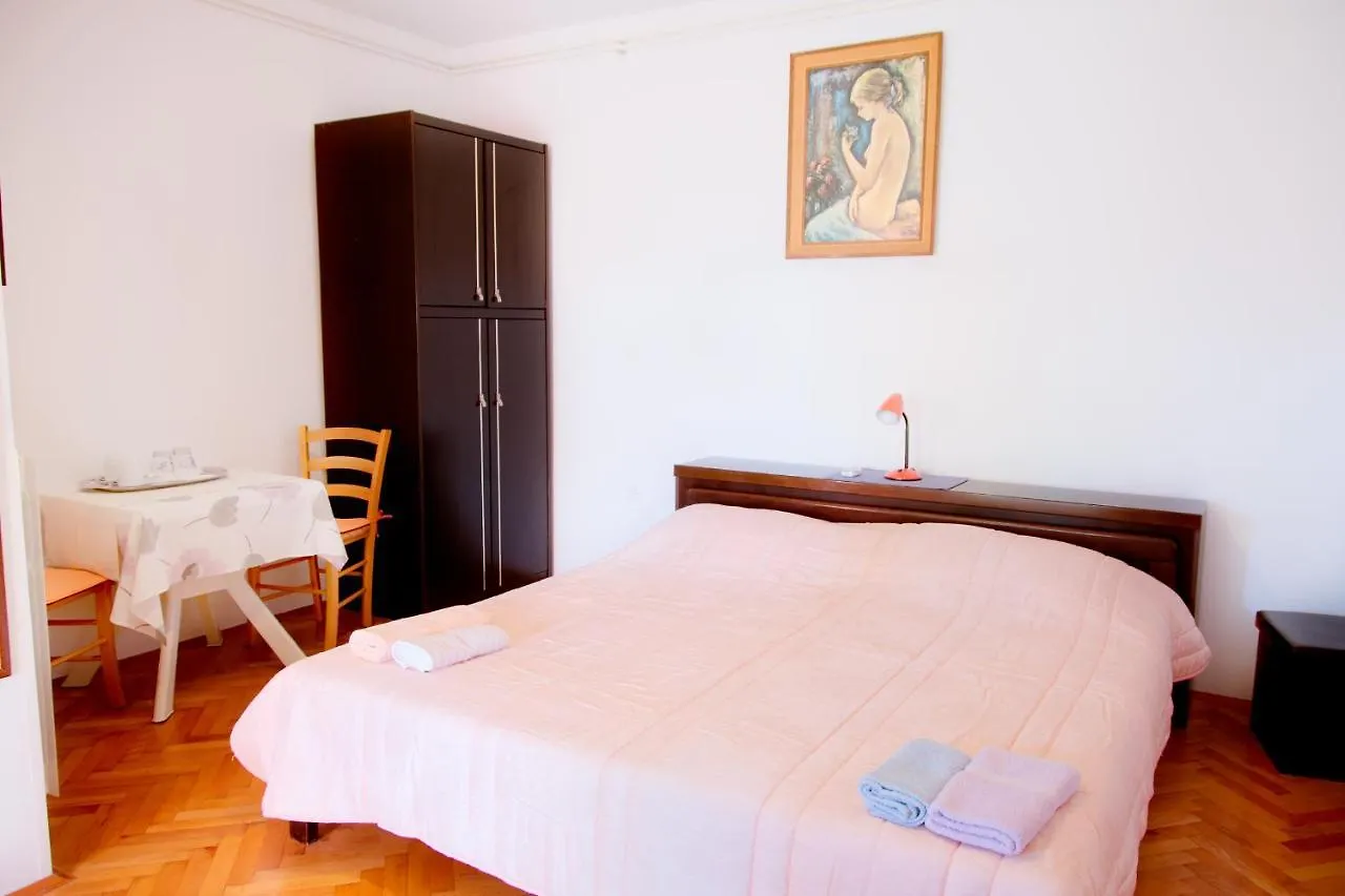 ** Guest house Nada Rooms 52 Pula Croatia